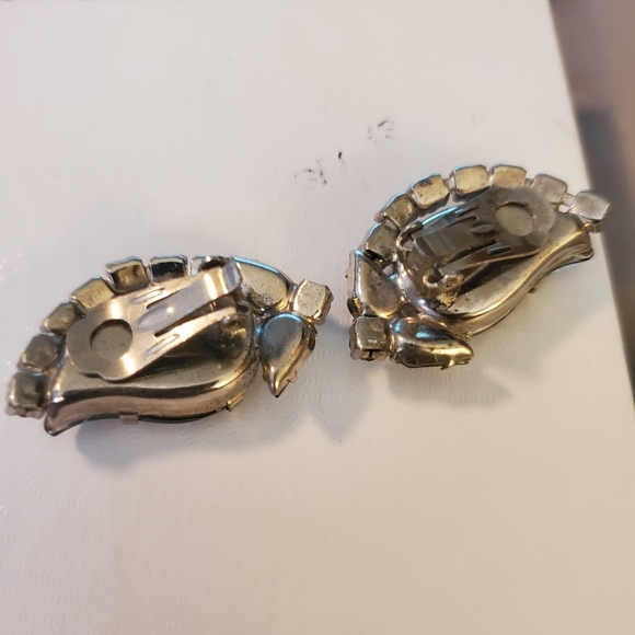 Vintage AB rhinestone earrings - Picture 2 of 2